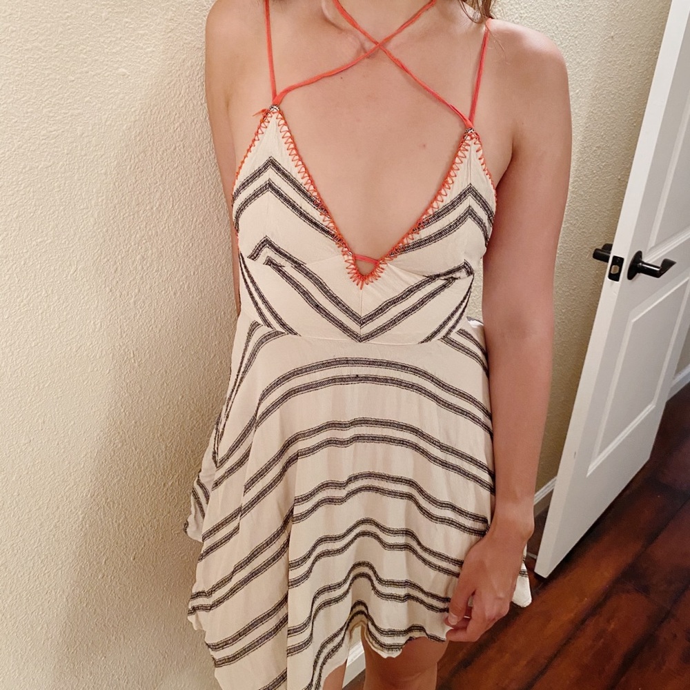 Urban Outfitter Cute summer dress ecote